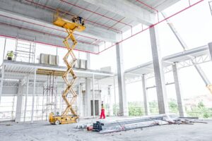 Zwyżki – bezpieczne i skuteczne przycinanie drzew na wysokości